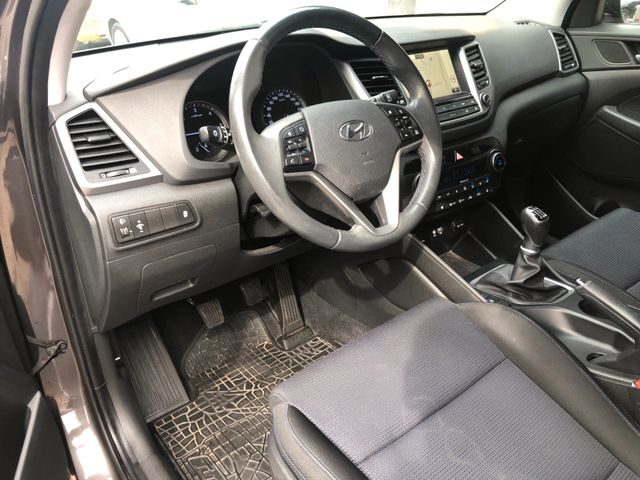 HYUNDAI TUCSON 1.7 CRDI 2 WD 116CH 1ER M
