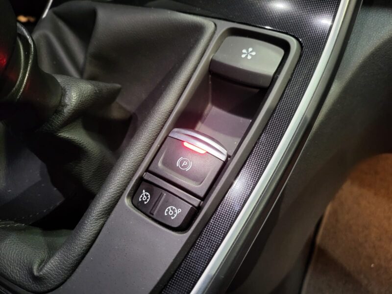 RENAULT SCÉNIC IV 1.2 TCe 130cv BOSE EDITION INTENS