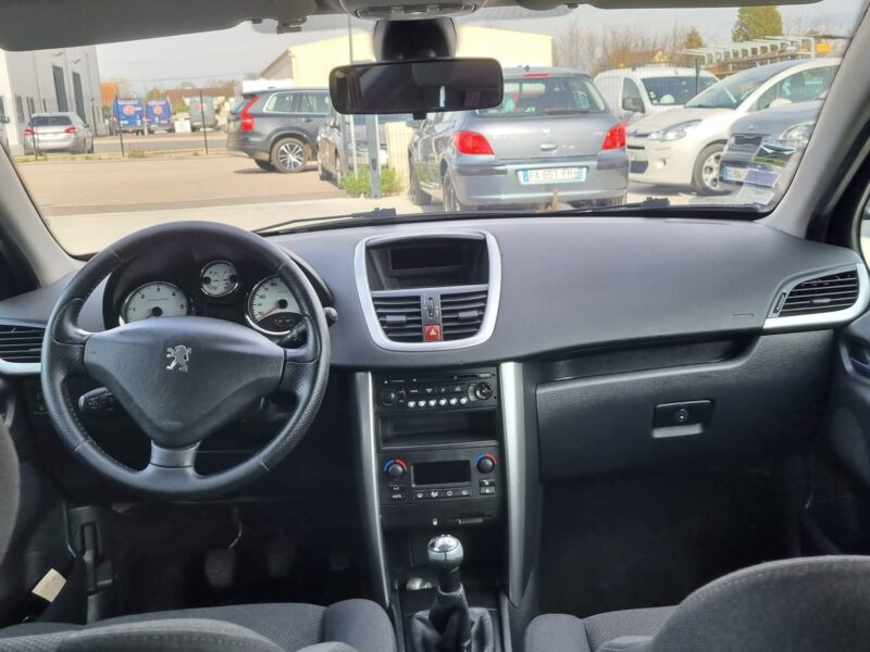 PEUGEOT 2071.6 HDi 110 Sport Pack 