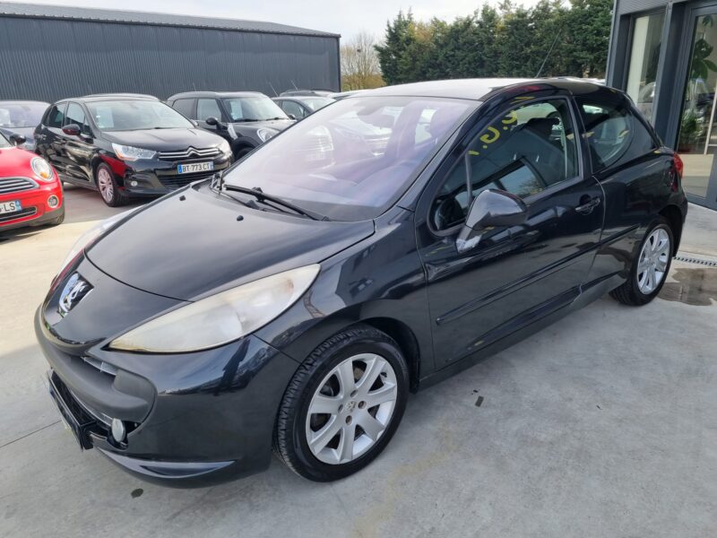 PEUGEOT 2071.6 HDi 110 Sport Pack 