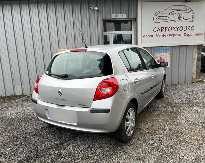 RENAULT CLIO III 1.5 dCI PRIVILEGE 106 cv