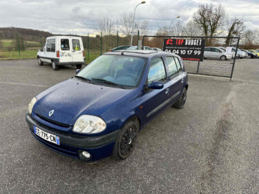 RENAULT CLIO II 2001