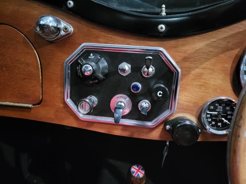 NG ROADSTER 1991 1.8 L 100 CV CARTE GRISE FRANCAISE COLLECTION