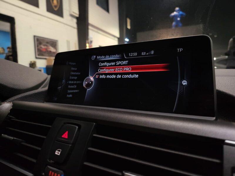 B.M.W. SERIE 1 120i 177cv URBAN CHIC BVA TOIT OUVRANT / 