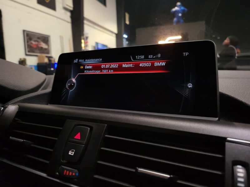 B.M.W. SERIE 1 120i 177cv URBAN CHIC BVA TOIT OUVRANT / 