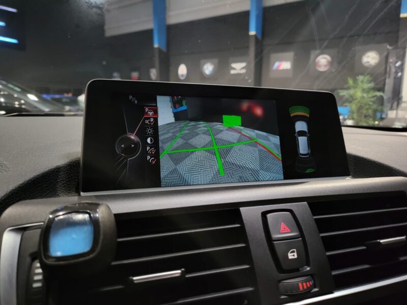 B.M.W. SERIE 1 120i 177cv URBAN CHIC BVA TOIT OUVRANT / 