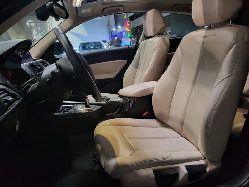 B.M.W. SERIE 1 120i 177cv URBAN CHIC BVA TOIT OUVRANT / 