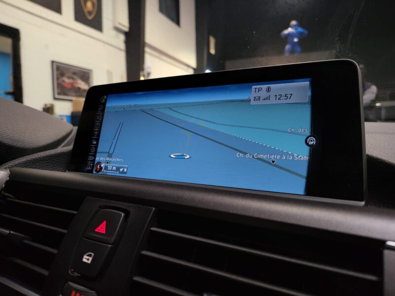 B.M.W. SERIE 1 120i 177cv URBAN CHIC BVA TOIT OUVRANT / 