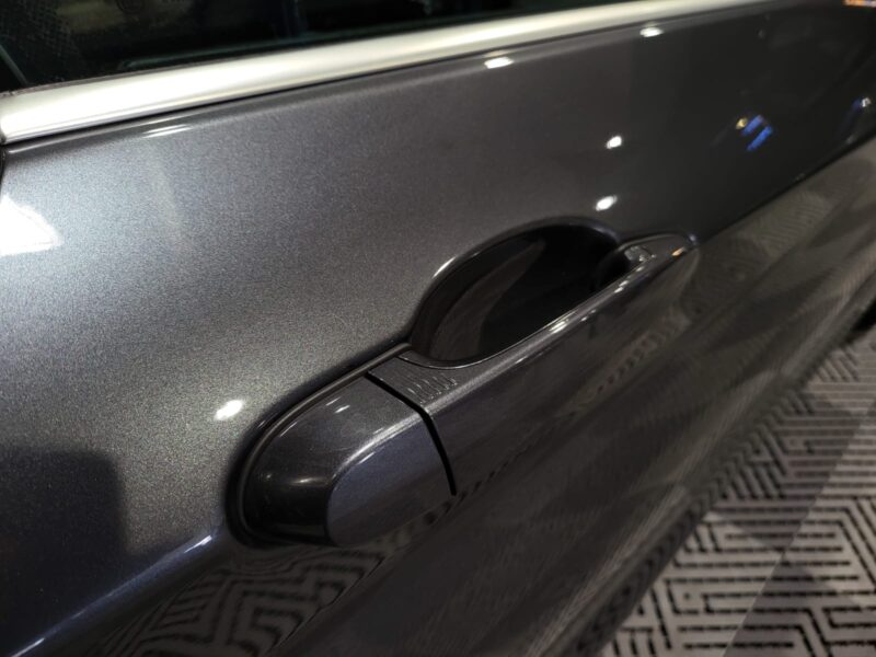 B.M.W. SERIE 1 120i 177cv URBAN CHIC BVA TOIT OUVRANT / 