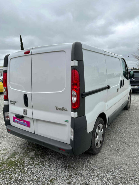 RENAULT TRAFIC II Camionnette 2012