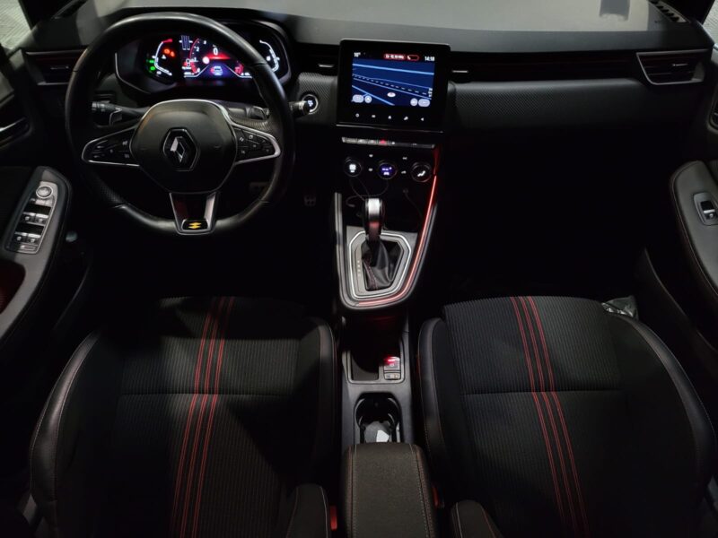     RENAULT CLIO V 1.3 TCe 130 cv RS LINE CAMERA / CARPLAY / BOITE AUTO