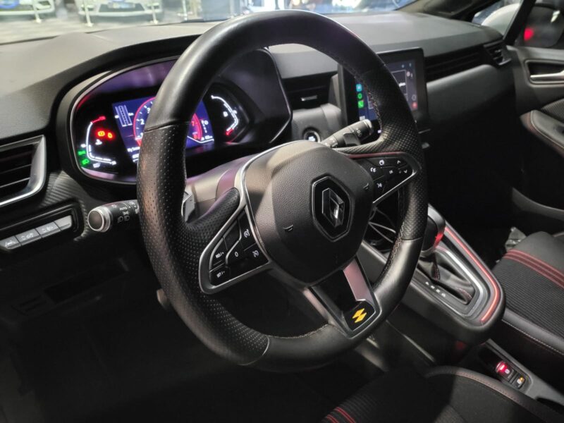     RENAULT CLIO V 1.3 TCe 130 cv RS LINE CAMERA / CARPLAY / BOITE AUTO