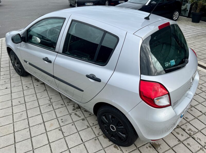 RENAULT CLIO 1.2L 75CH Dynamique 