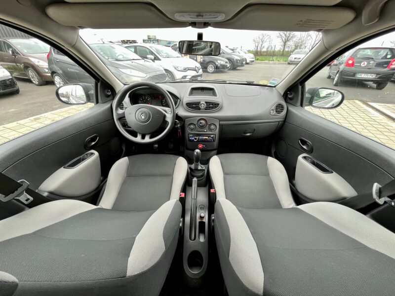 RENAULT CLIO 1.2L 75CH Dynamique 