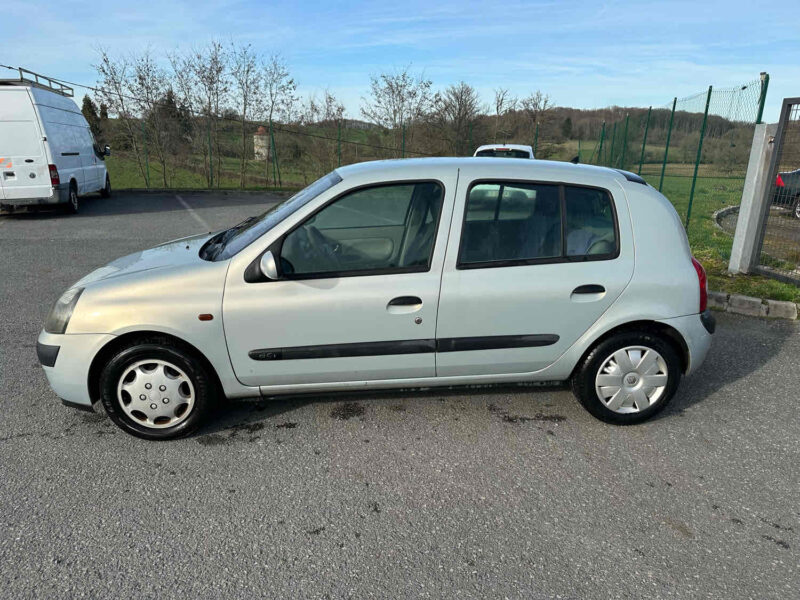 RENAULT CLIO II 2002