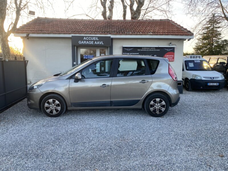 RENAULT SCÉNIC III 2010