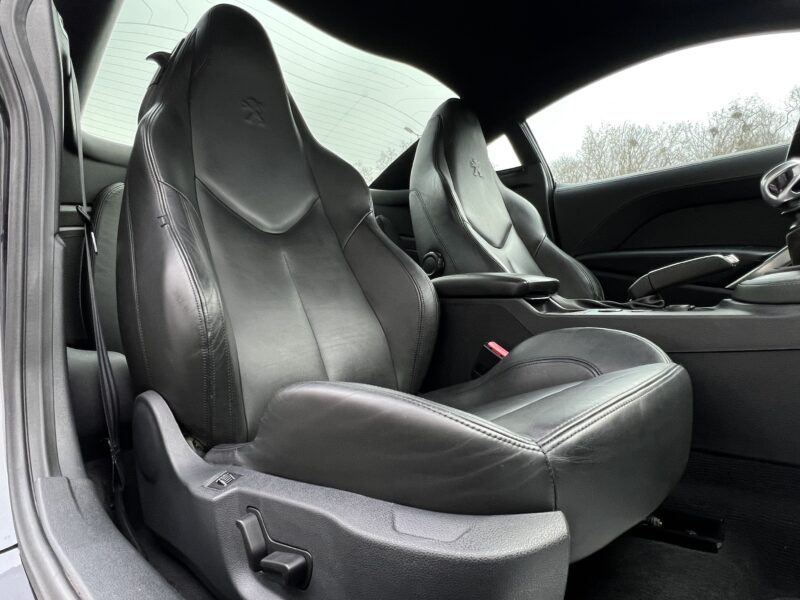 PEUGEOT RCZ 1.6 TURBO 156 Cv GPS CUIR CHAUFFANT ELECTRIQUE JANTES 19 ORIGINE FRANCE - Garantie1an