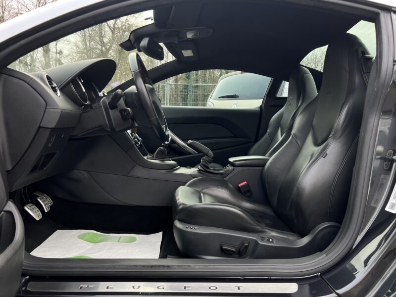PEUGEOT RCZ 1.6 TURBO 156 Cv GPS CUIR CHAUFFANT ELECTRIQUE JANTES 19 ORIGINE FRANCE - Garantie1an