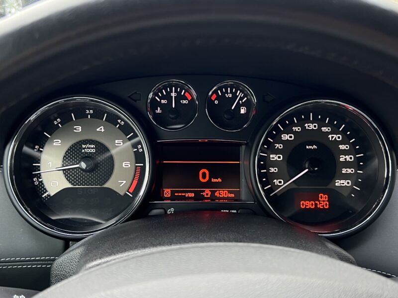 PEUGEOT RCZ 1.6 TURBO 156 Cv GPS CUIR CHAUFFANT ELECTRIQUE JANTES 19 ORIGINE FRANCE - Garantie1an