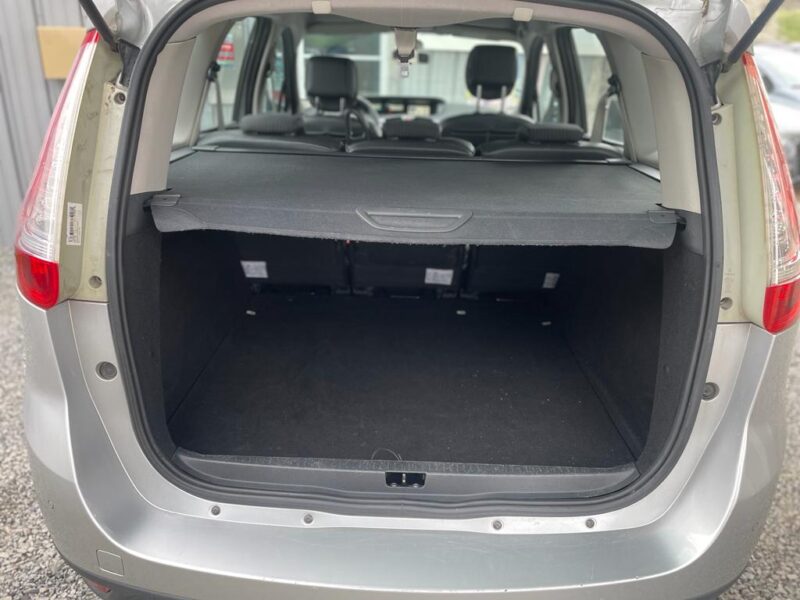 RENAULT SCÉNIC III 2012