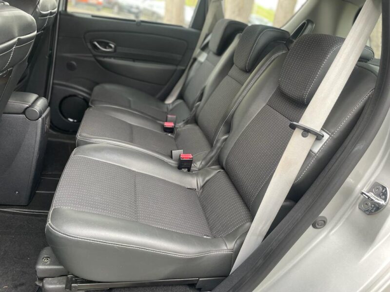 RENAULT SCÉNIC III 2012