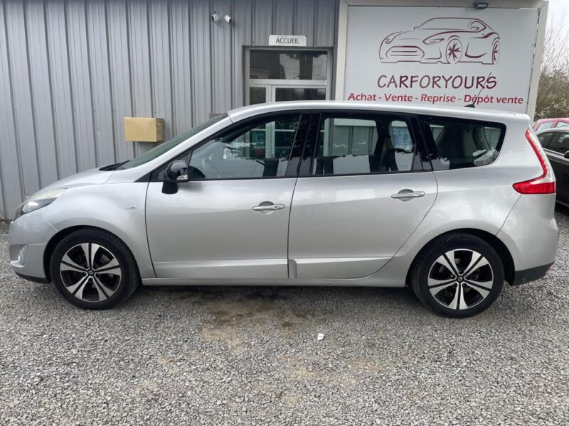 RENAULT SCÉNIC III 2012