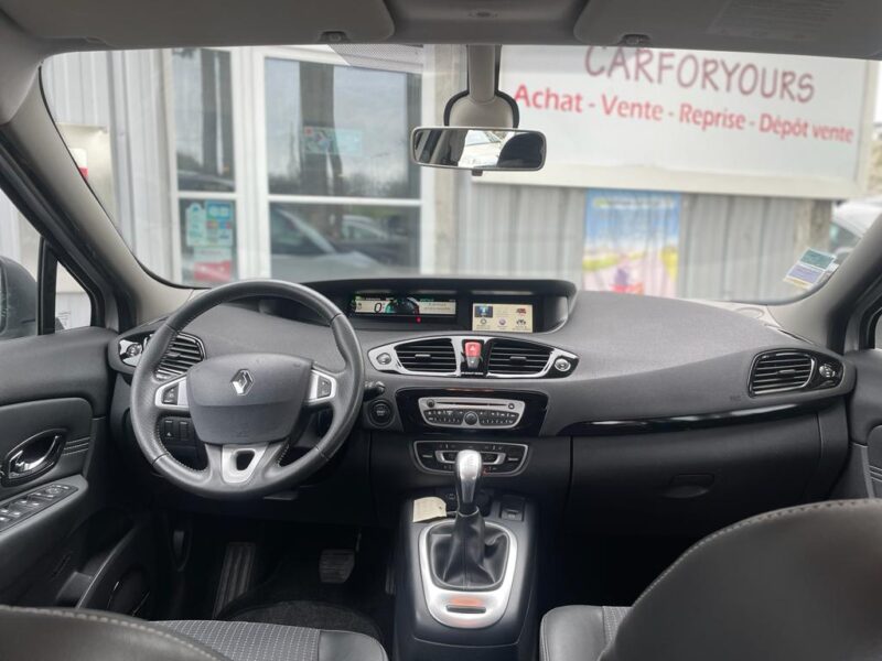 RENAULT SCÉNIC III 2012