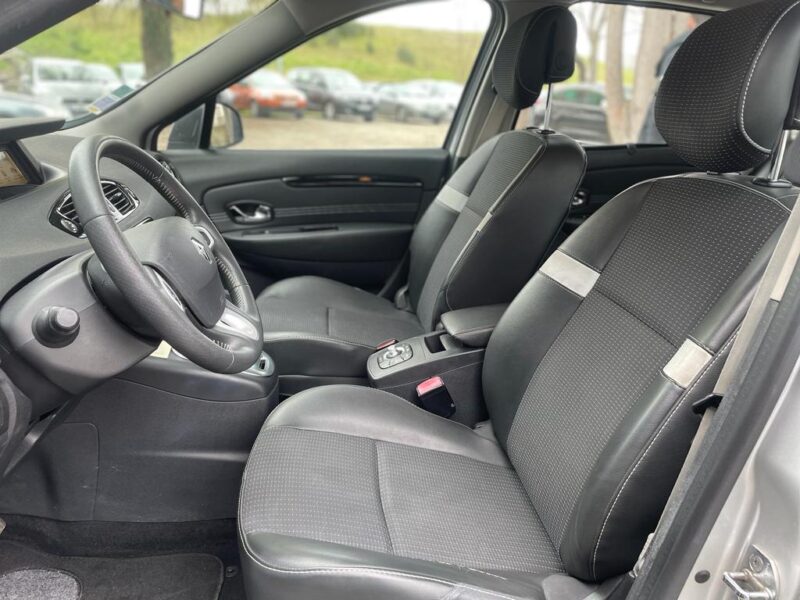 RENAULT SCÉNIC III 2012