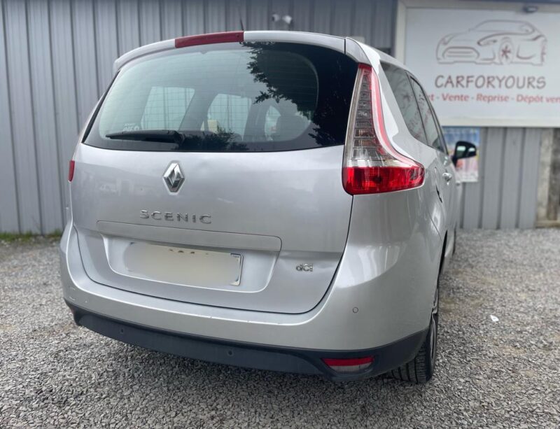 RENAULT SCÉNIC III 2012