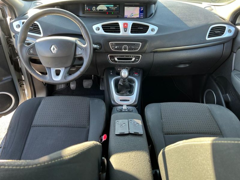 RENAULT SCÉNIC III 2010