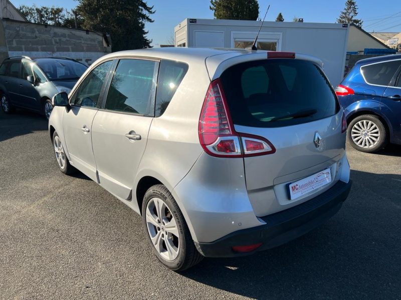 RENAULT SCÉNIC III 2010