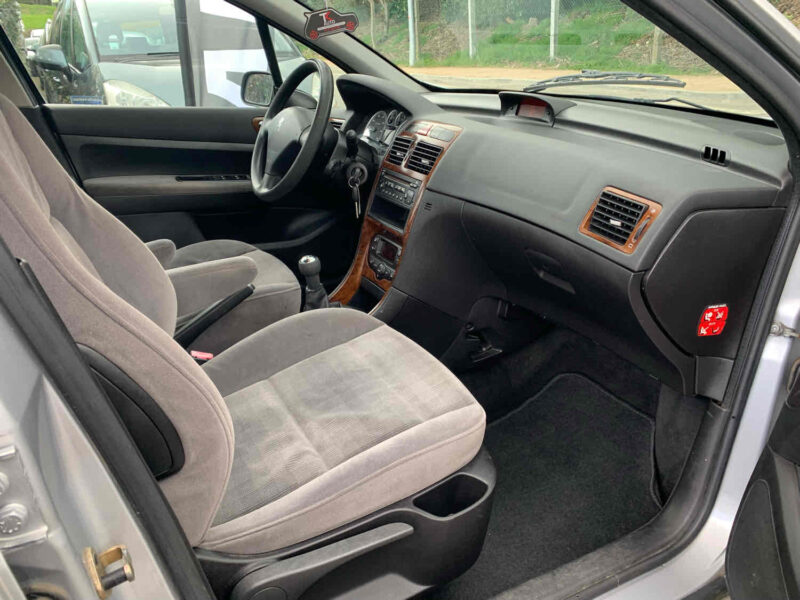 PEUGEOT 307 1.6i 16V 110CV