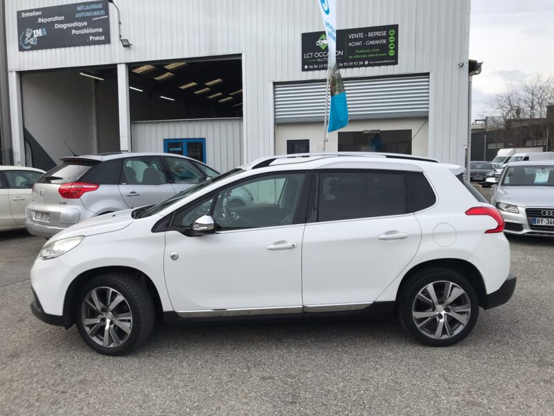 PEUGEOT 2008 - 1.2 PURETECH 110cv S&S CROSSWAY - GARANTIE 6 MOIS