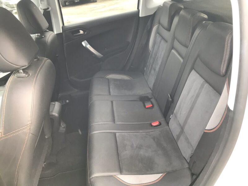 PEUGEOT 2008 - 1.2 PURETECH 110cv S&S CROSSWAY - GARANTIE 6 MOIS