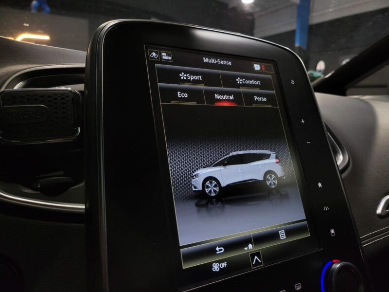 RENAULT GRAND SCÉNIC IV 1.7 dCi 120 cv BLACK EDITION 7 PLACEBOSE / CAMERA / CARPLAY