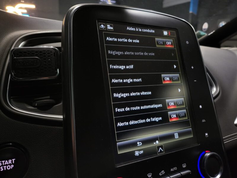 RENAULT GRAND SCÉNIC IV 1.7 dCi 120 cv BLACK EDITION 7 PLACEBOSE / CAMERA / CARPLAY