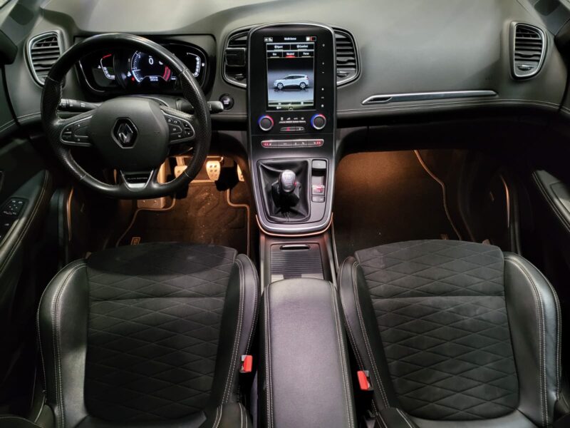 RENAULT GRAND SCÉNIC IV 1.7 dCi 120 cv BLACK EDITION 7 PLACEBOSE / CAMERA / CARPLAY