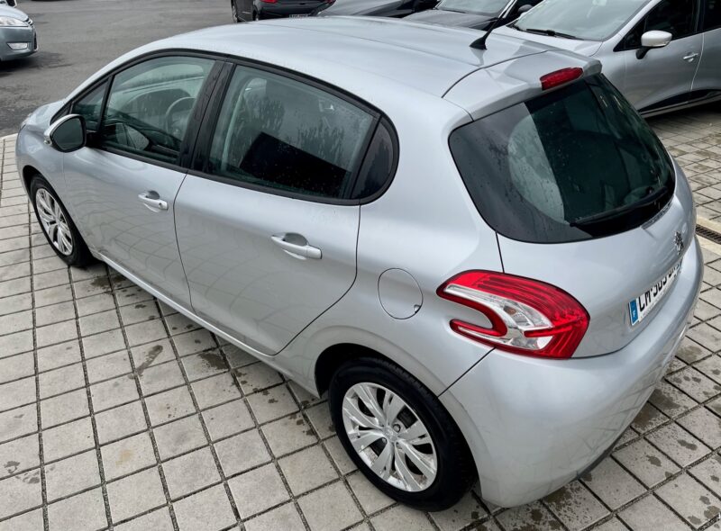 PEUGEOT 208 I 2012