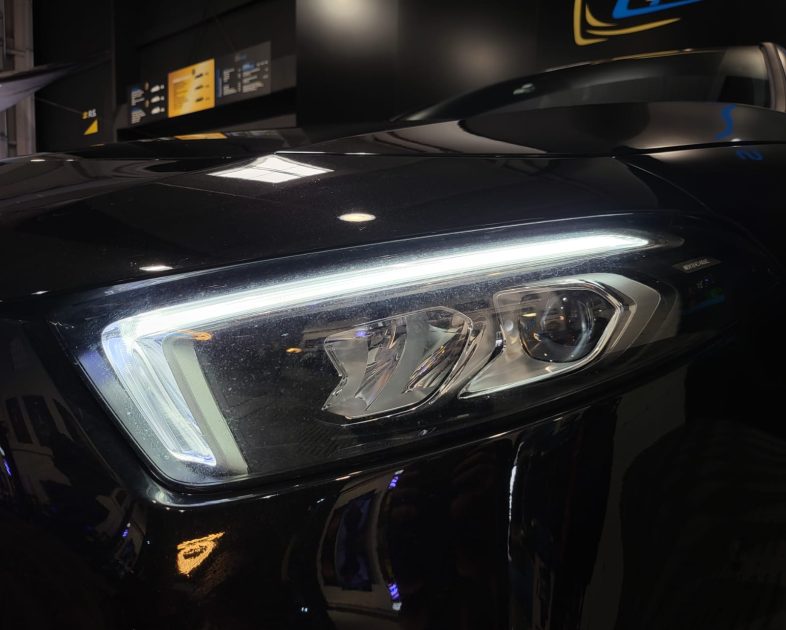 MERCEDES CLASSE A 180 d 116 cv 7G-DCT BUSINESS LINE ANGLES MORT / PARK ASSYST / CAMERA