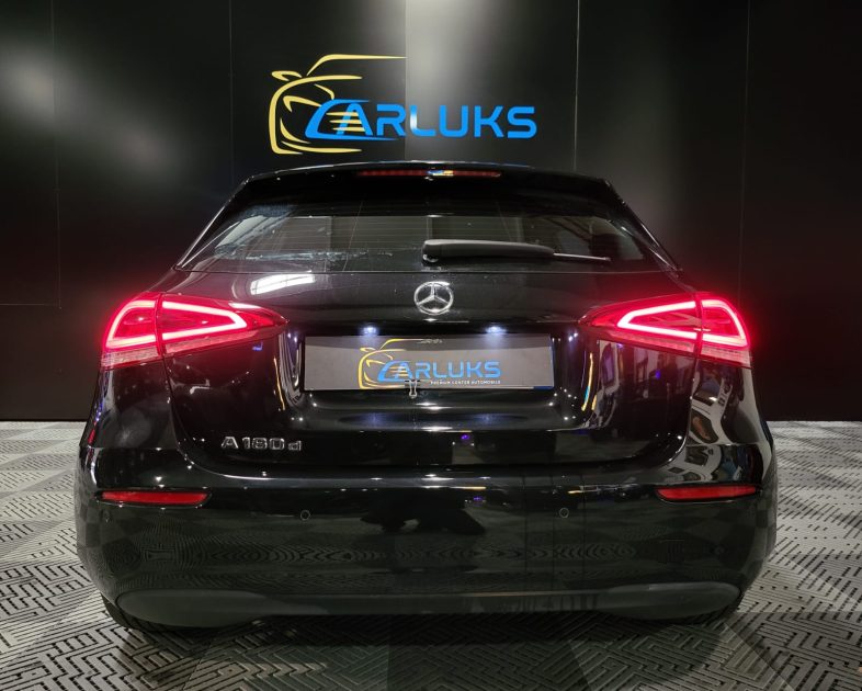 MERCEDES CLASSE A 180 d 116 cv 7G-DCT BUSINESS LINE ANGLES MORT / PARK ASSYST / CAMERA