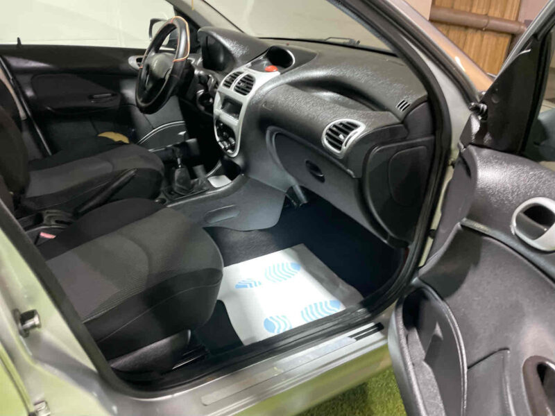 PEUGEOT 206 2002 1.4 HDi 68cv