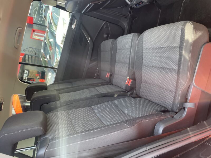 VOLKSWAGEN TOURAN 2016