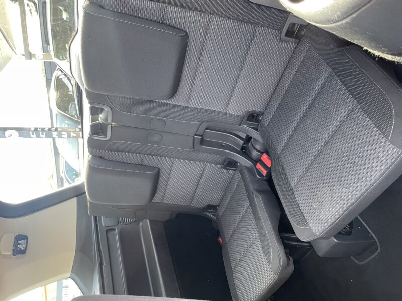 VOLKSWAGEN TOURAN 2016