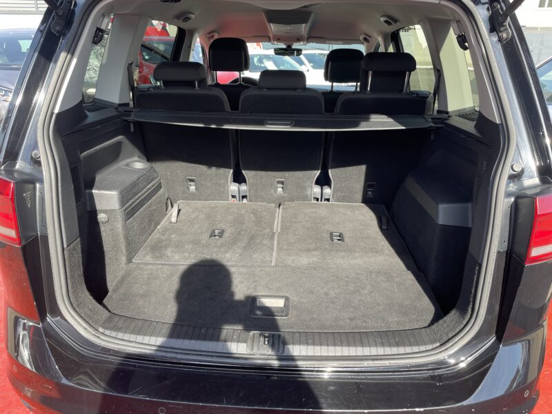 VOLKSWAGEN TOURAN 2016