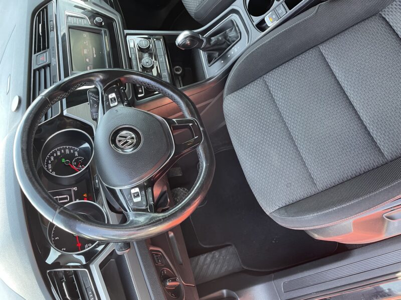 VOLKSWAGEN TOURAN 2016