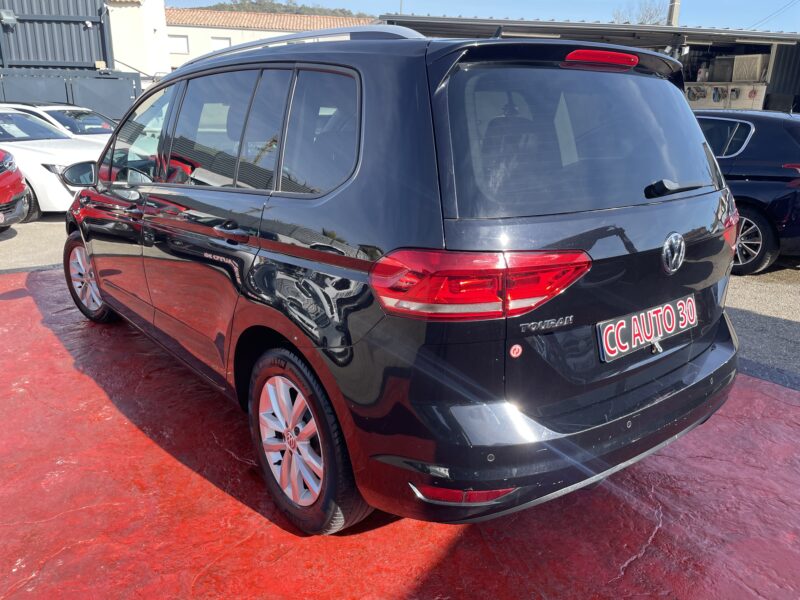 VOLKSWAGEN TOURAN 2016