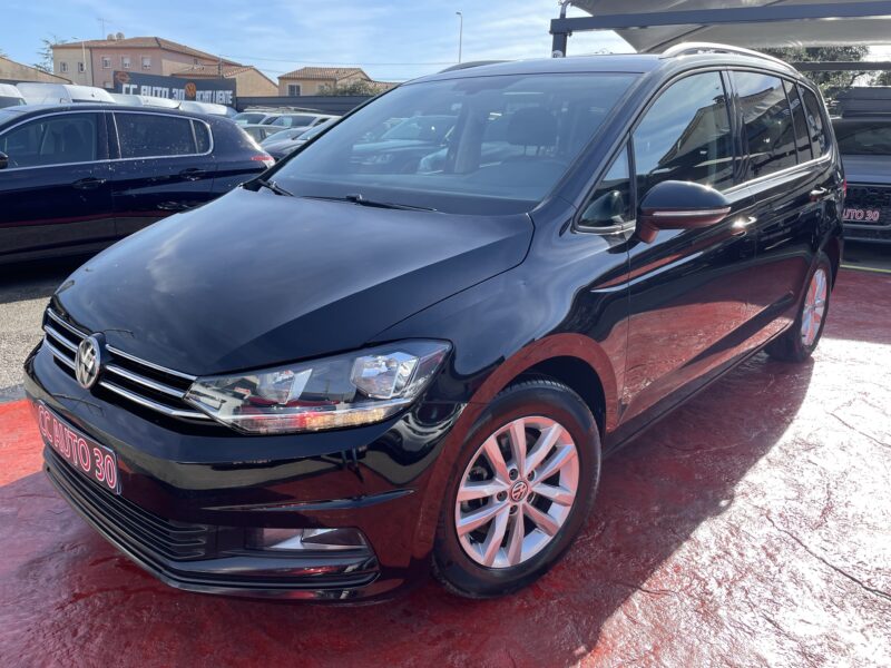 VOLKSWAGEN TOURAN 2016