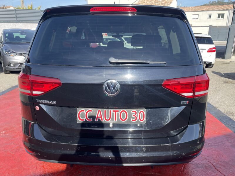 VOLKSWAGEN TOURAN 2016