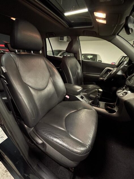 TOYOTA RAV 4 III 2.2 D 4WD 177