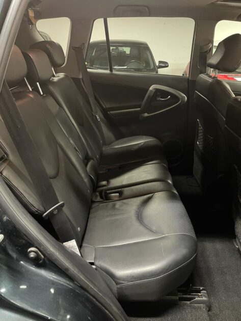 TOYOTA RAV 4 III 2.2 D 4WD 177